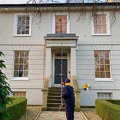 window cleaning cheltenham